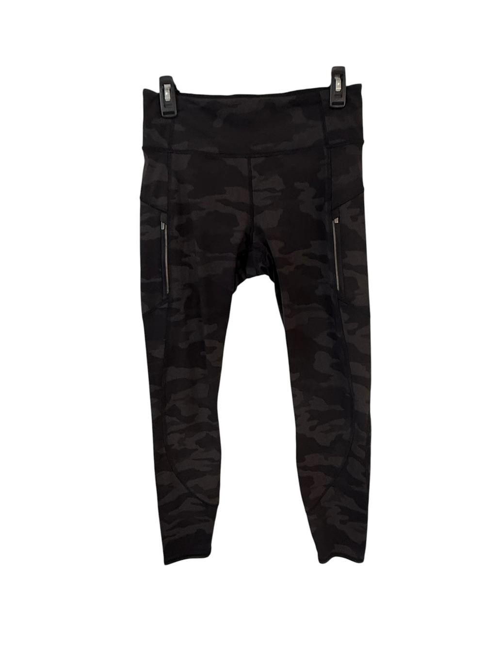 Athleta Black Camo Rainer reflective tight size medium like new